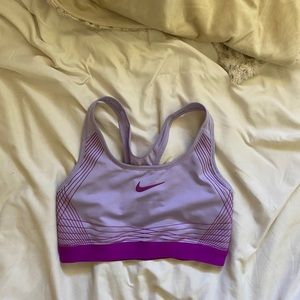 sports bra